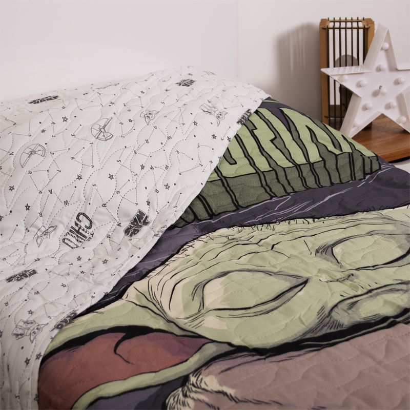 5507-cubrecama-baby-yoda-detalle