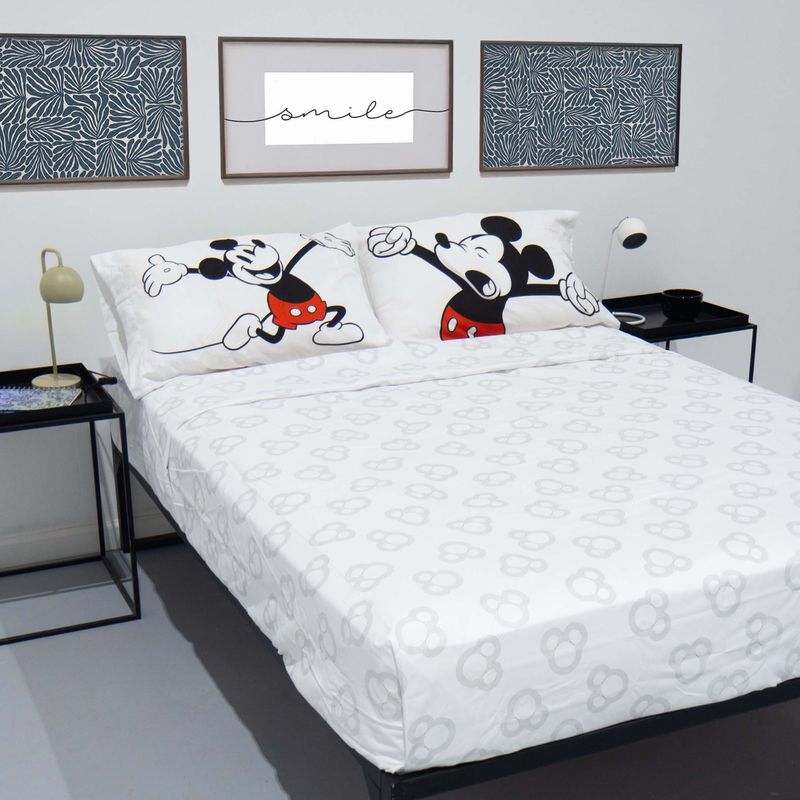 Mickey-w.-2pl_Q_K